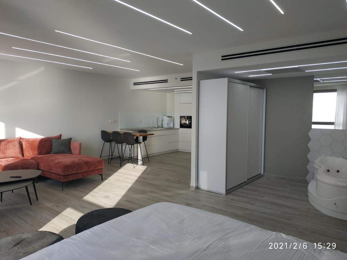 Almogim- Almog Building Χάιφα Εξωτερικό φωτογραφία